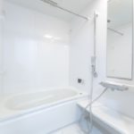 湯垢と水垢の違いは何？それぞれの効果的な落とし方と汚れの予防方法をご紹介します！