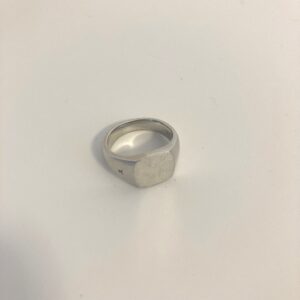 【圧倒的な存在感】TOMWOOD(トムウッド)のリングは大人のアクセサリー