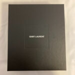 【足がスラッとキレイに見える】サンローランのチェルシーブーツ